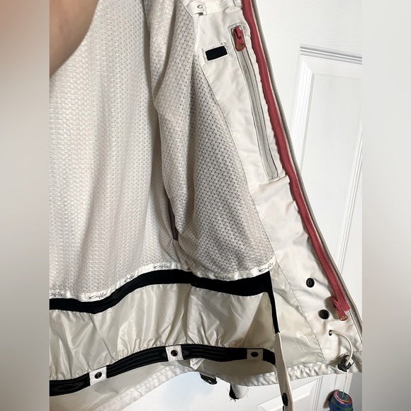 Women’s Oakley ski jacket shell. Small - Picture 5 of 8